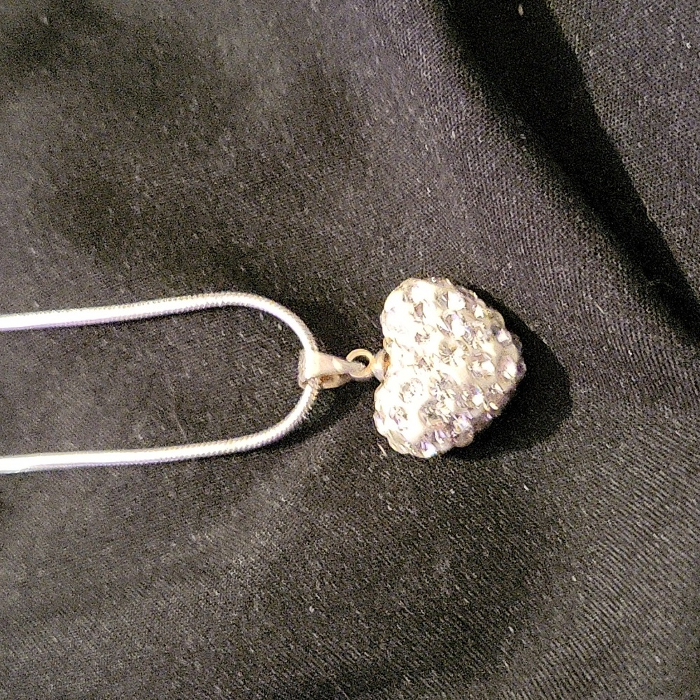 Necklace heart pendant